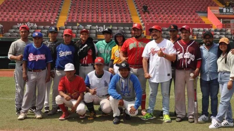 ZENYAZEN ASISTE COMO INVITADO A ENCUENTRO DE BEISBOL