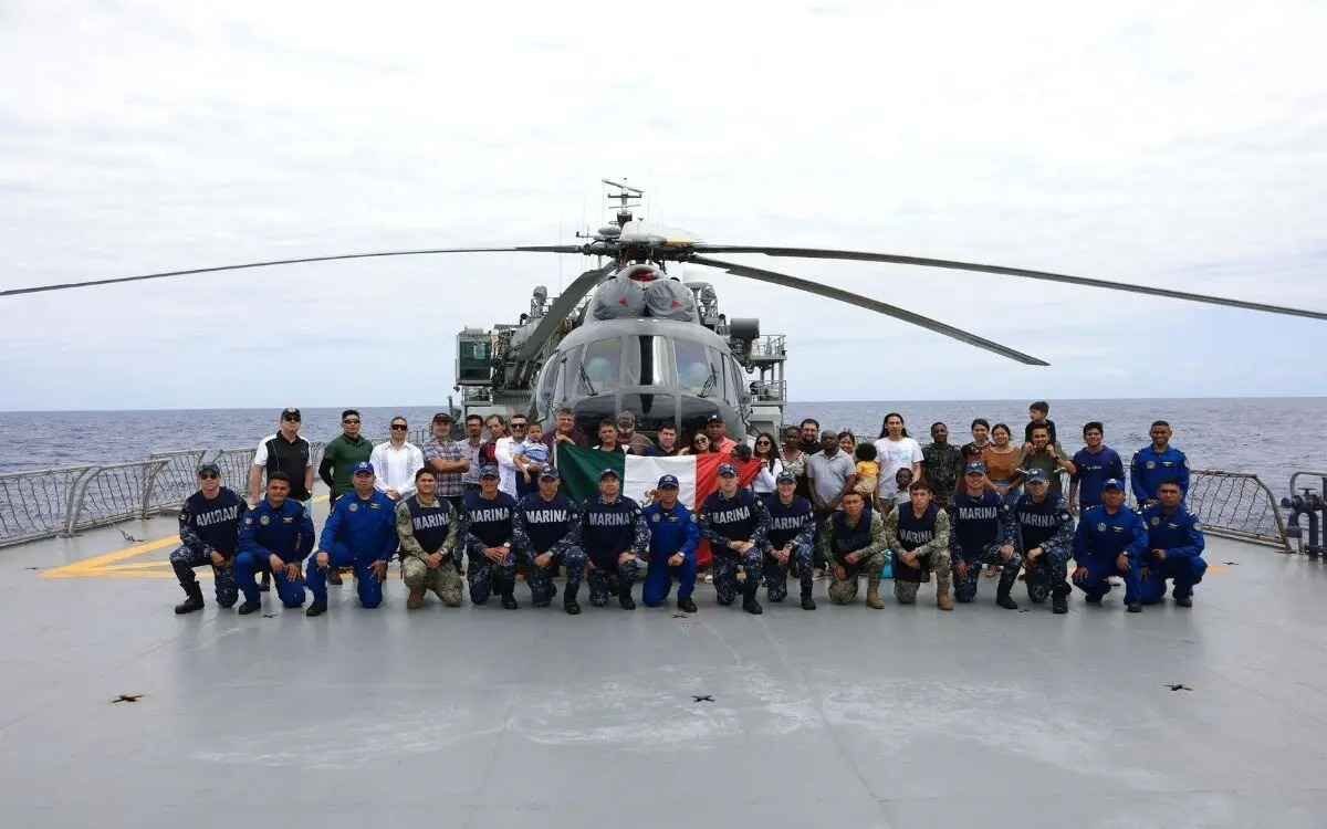 REGRESAN AL PAÍS 34 MEXICANOS VARADOS EN HAITÍ