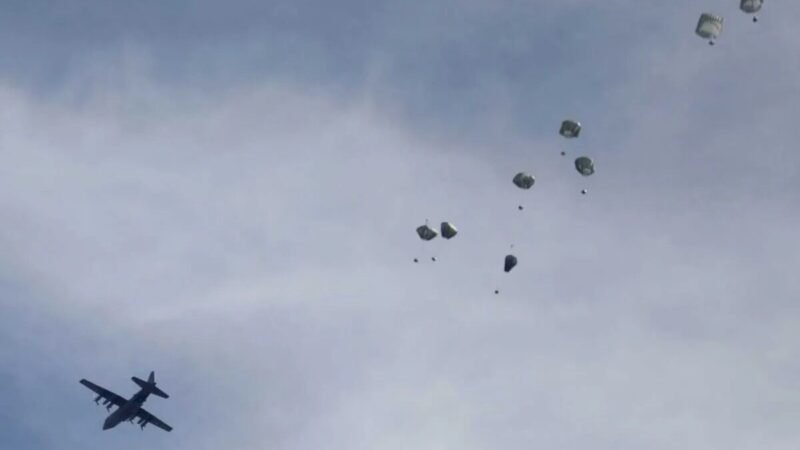 ESTADOS UNIDOS REALIZA LANZAMIENTO AÉREO DE AYUDA HUMANITARIA EN GAZA