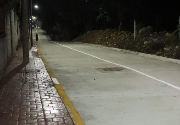 ESTRENAN CALLE Y ALUMBRADO EN COLONIA BUENOS AIRES