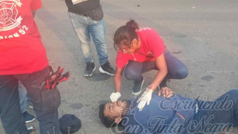 CHOCA MOTOCICLISTA CONTRA AUTO