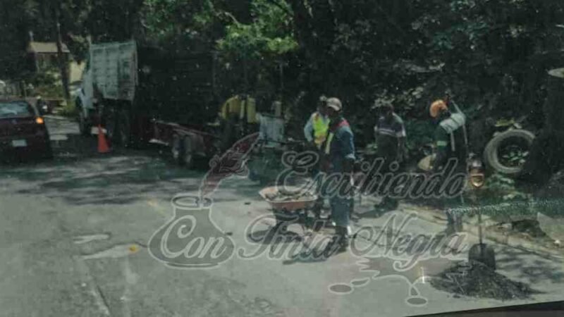 GOBIERNO LE DA “MEJORALITO” A CARRETERA FEDERAL A XALAPA