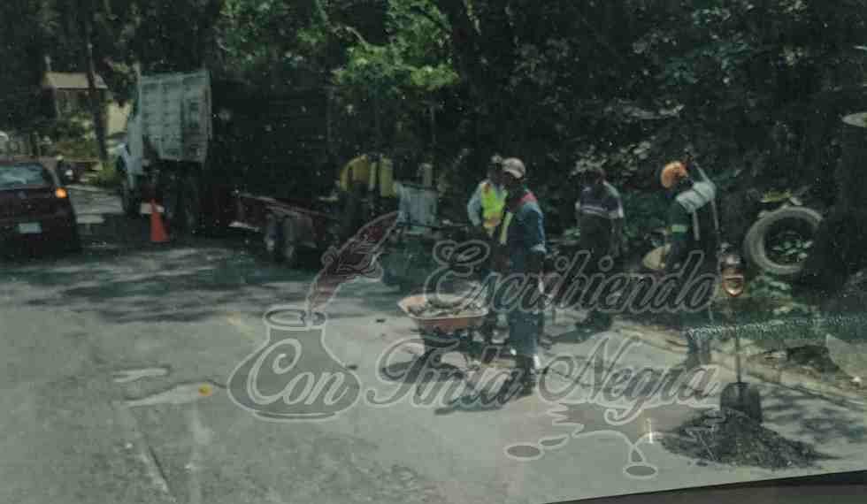 GOBIERNO LE DA “MEJORALITO” A CARRETERA FEDERAL A XALAPA