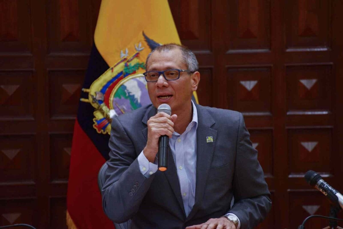 ECUADOR CONDENA CONCESIÓN DE ASILO DE MÉXICO A JORGE GLAS