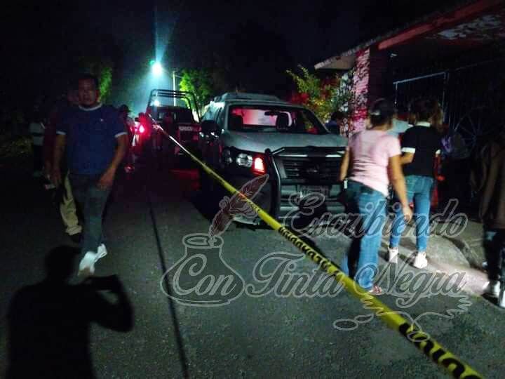 DERRAPA EN SU MOTOCICLETA Y MUERE