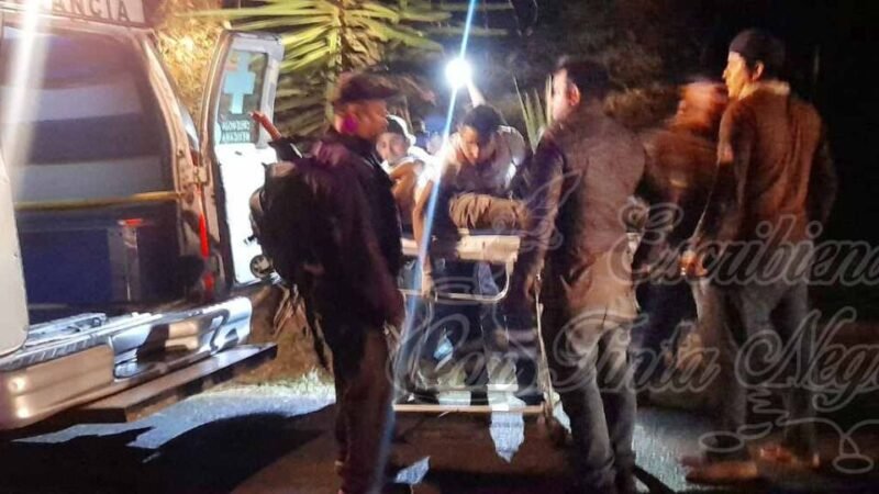 CAE MOTOCICLISTA A BARRANCO