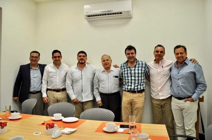 ZENYAZEN ESCOBAR, SE COMPROMETE A LEGISLAR A FAVOR DE LA EDUCACIÓN