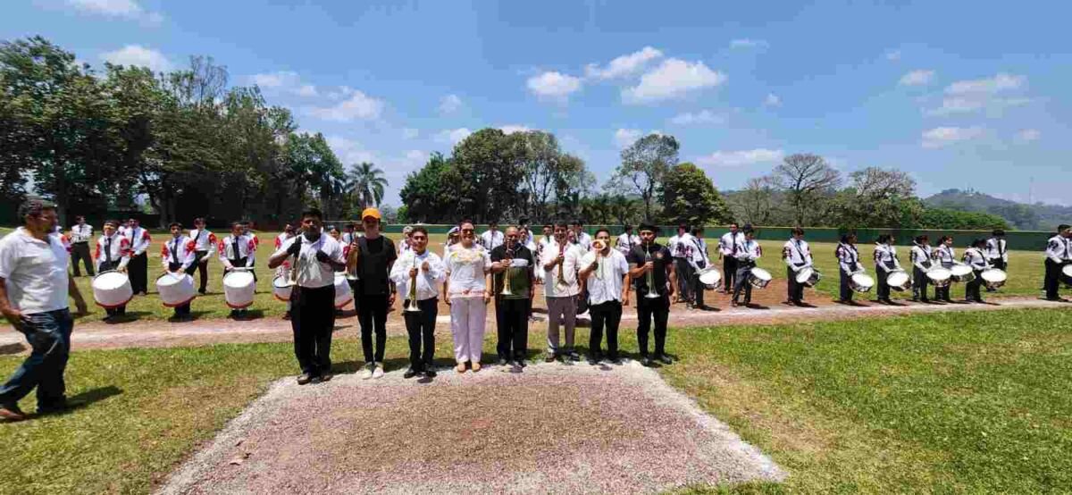 REALIZAN SEGUNDA MUESTRA DE BANDAS DE GUERRA EN HUATUSCO