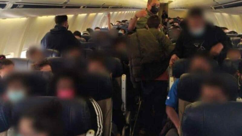 MÉXICO DEPORTA HACIA HONDURAS A 46 MENORES Y 121 ADULTOS QUE IBAN HACIA EU