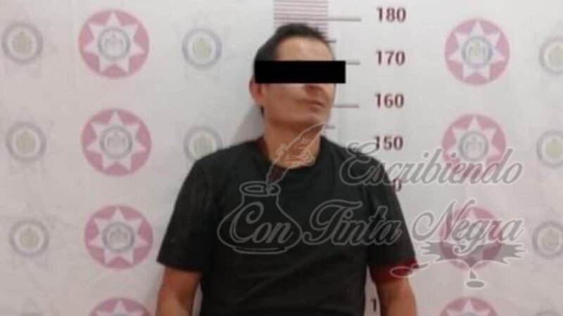 LE ROBA BOLSO CON 90 MIL A MUJER; LO DETIENEN LA GENTE