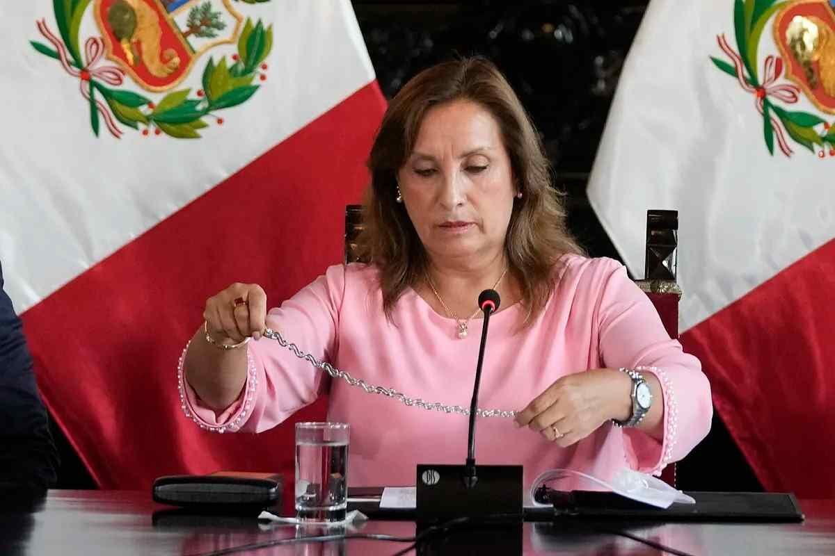 DETIENE AL HERMANO DE LA PRESIDENTA DINA BOLUARTE POR TRÁFICO DE INFLUENCIAS