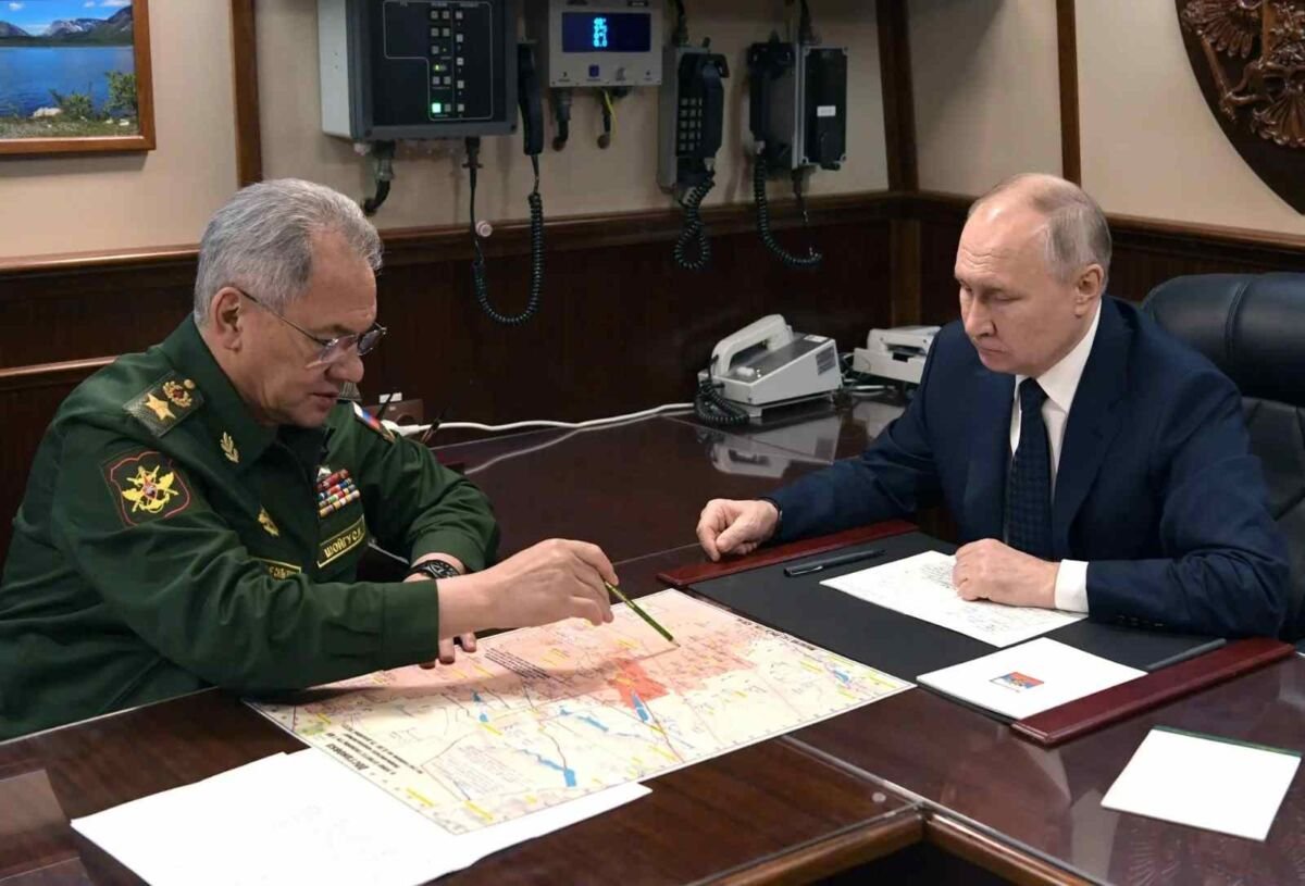 RUSIA CAMBIA A SU MINISTRO DE DEFENSA TRAS 27 MESES DE GUERRA