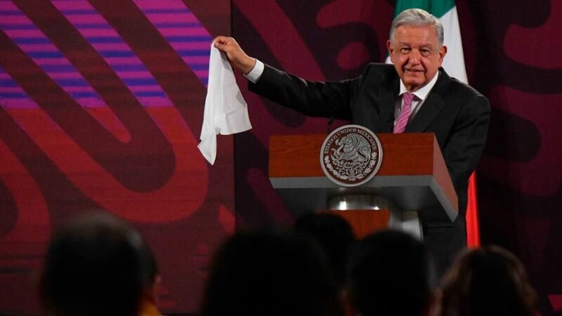 AMLO GARANTIZA QUE NO HABRÁ APAGONES EL DÍA DE LAS ELECCIONES