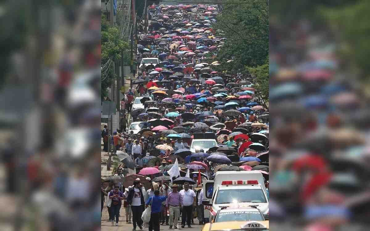 MAESTROS EN OAXACA ENTRAN EN HUELGA INDEFINIDA