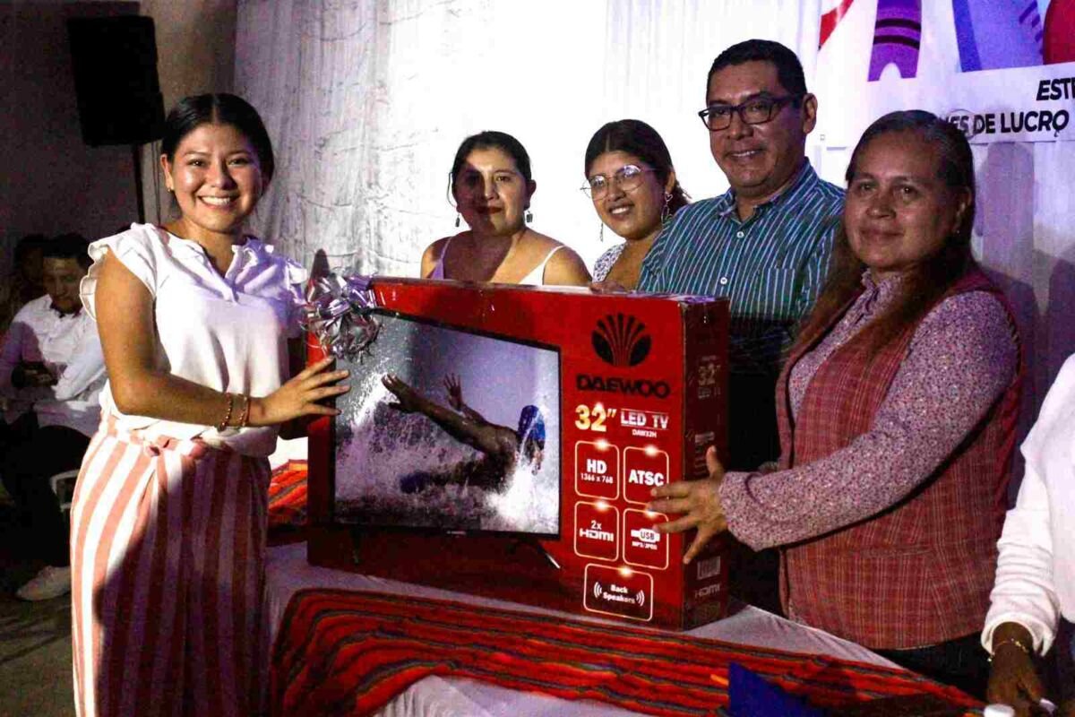 CELEBRAN A PROFESORES DE CHOCAMÁN
