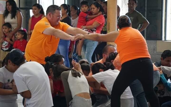 REALIZAN MATROGIMNASIA EN TOMATLÁN