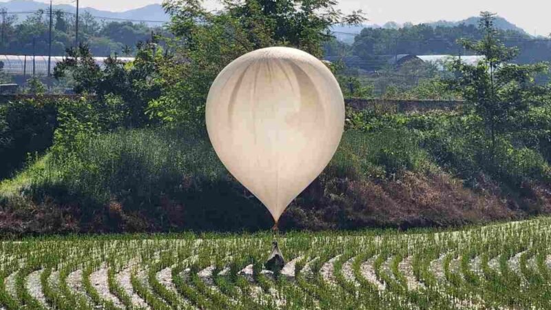 COREA DEL NORTE ENVÍA MÁS GLOBOS CON EXCREMENTO A COREA DEL SUR