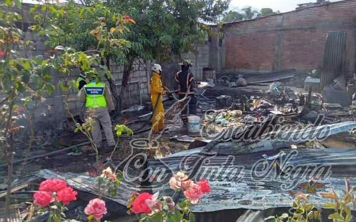 INCENDIO ARRASA CON VIVIENDA; HAY DOS LESIONADOS