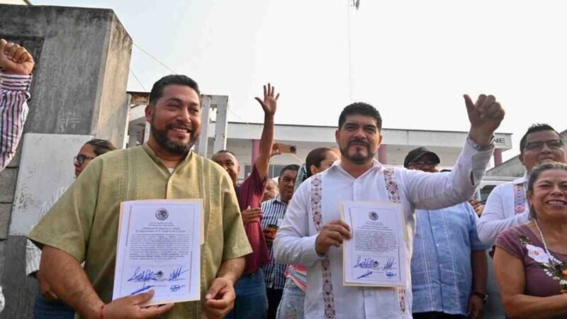 ZENYAZEN ESCOBAR RECIBE CONSTANCIA DE MAYORÍA Y VALIDEZ COMO DIPUTADO FEDERAL POR EL DISTRITO 16