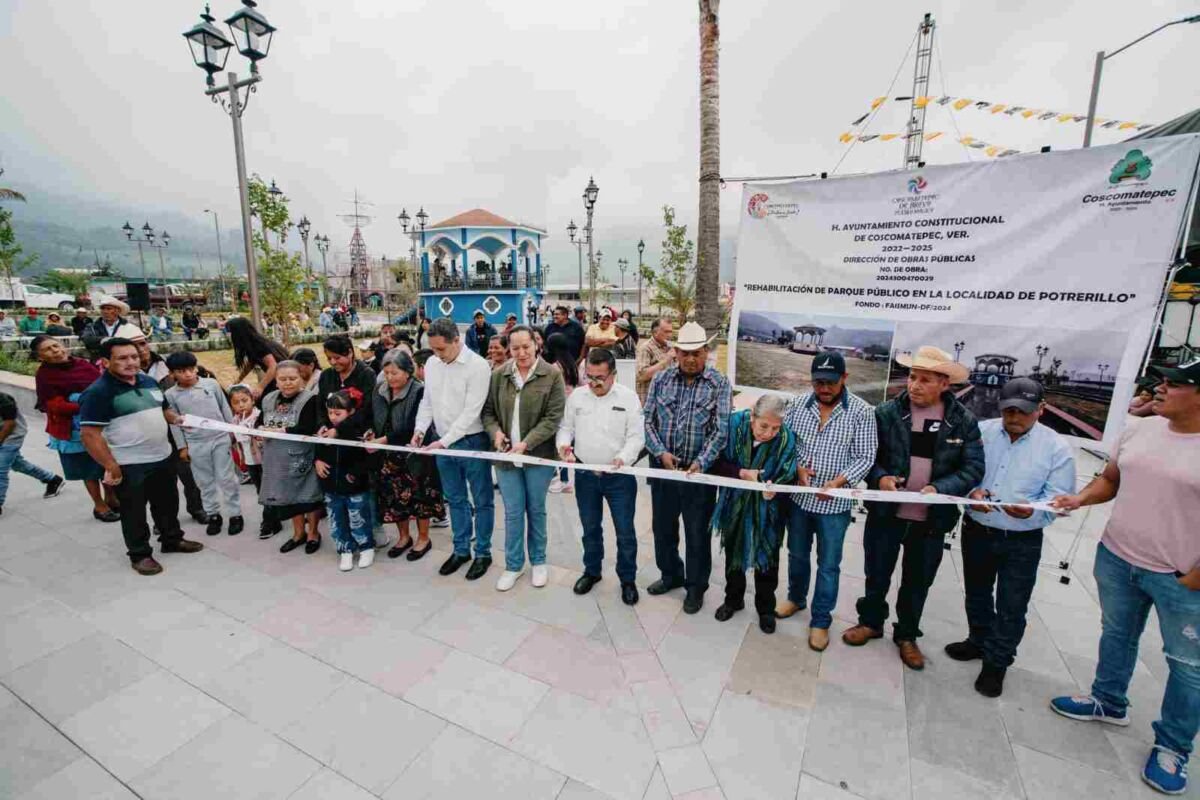INAUGURA ALCALDE DE COSCOMATEPEC PARQUE EN POTRERILLO