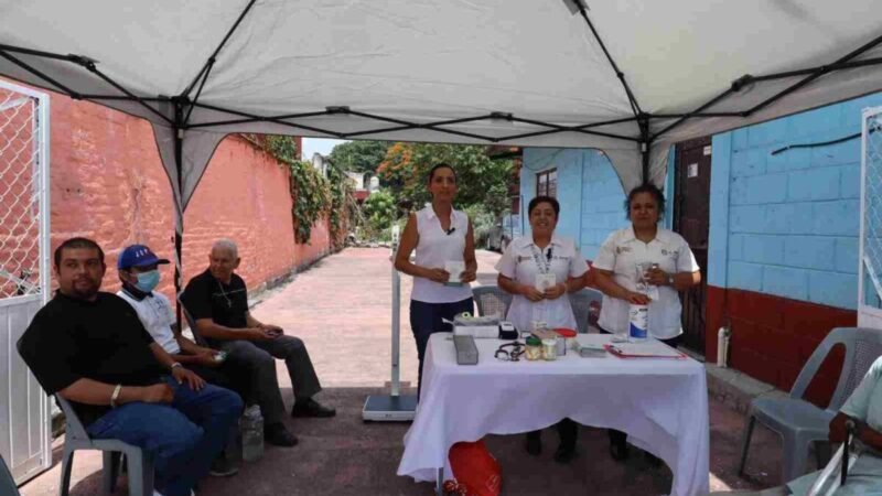 LLEVA DIF Y CENTRO DE SALUD JORNADA DE SALUD A COLONIA MELESIO PORTILLO