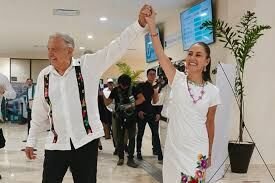 TRANSICIÓN ORDENADA Y FRATERNA ES ‘INÉDITO’: AMLO