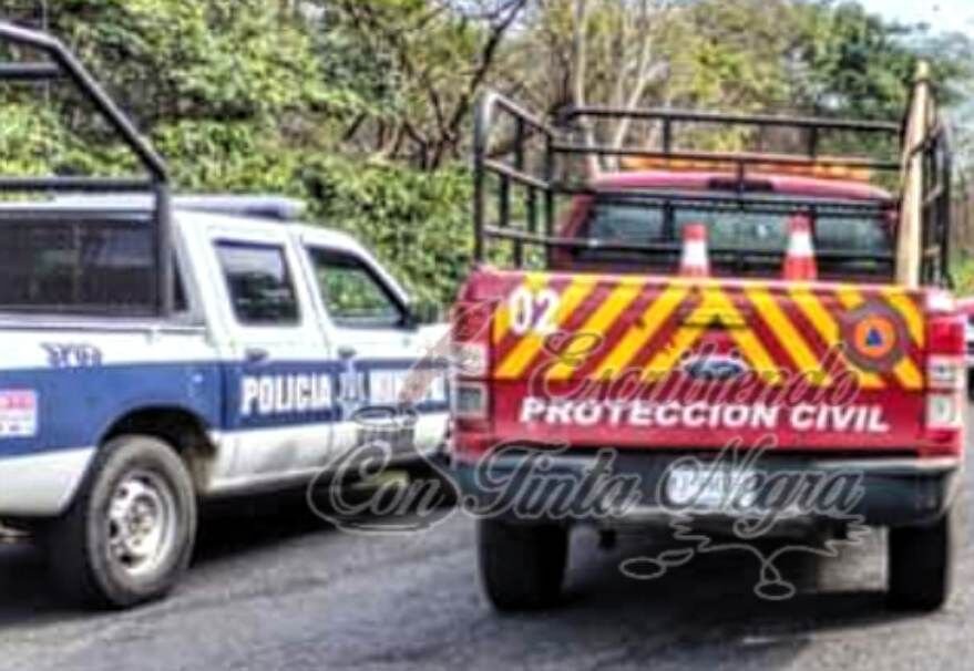 DERRAPAN MOTOCICLISTAS EN COMAPA