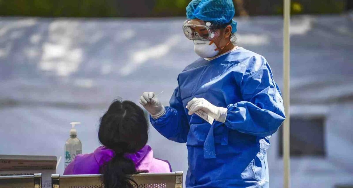 EN JULIO SE DUPLICAN CONTAGIOS DE COVID-19 EN MÉXICO