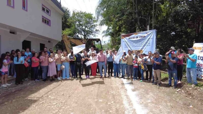 DAN BANDERAZO DE OBRA INTEGRAL EN HUATUSCO