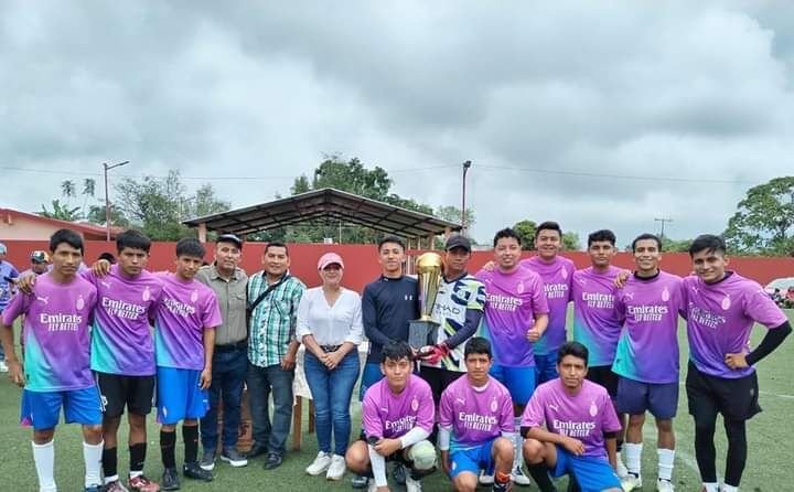 GUAPOS FC, CAMPEONES DE TORNEO DE FÚTBOL