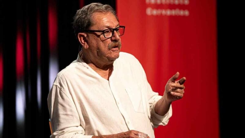 IGNACIO TAIBO CONTINUARÁ EN EL FONDO DE CULTURA ECONÓMICA