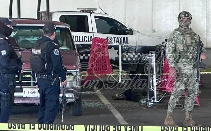 ATACAN A MUJERES POLICÍA; UNA MURIÓ