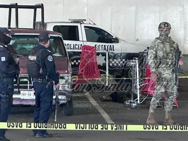 ATACAN A MUJERES POLICÍA; UNA MURIÓ