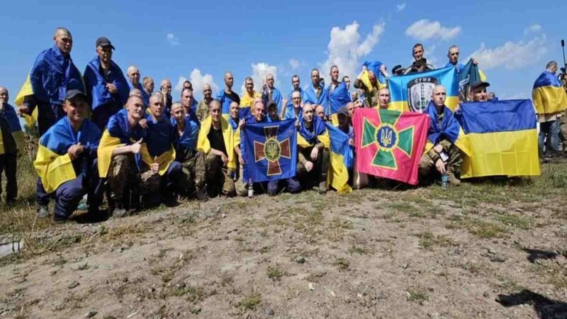 RUSIA Y UCRANIA INTERCAMBIAN A 95 PRISIONEROS DE GUERRA