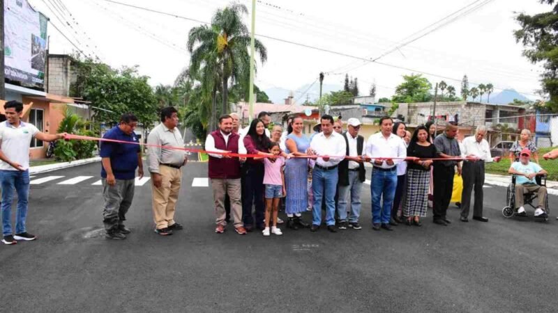 CUMPLE PRESIDENTE MUNICIPAL CON TRANSFORMACIÓN EN LA COLONIA HERMOSA PROVINCIA