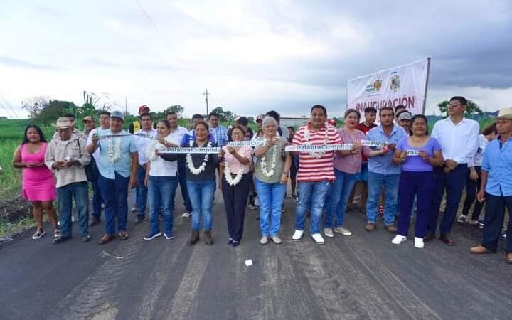 INAUGURAN PAVIMENTACIÓN EN EL ZAPOTAL