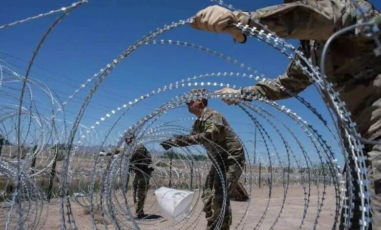 TEXAS AMPLÍA SU ALAMBRADA ANTIMIGRANTES EN LA FRONTERA CON MÉXICO