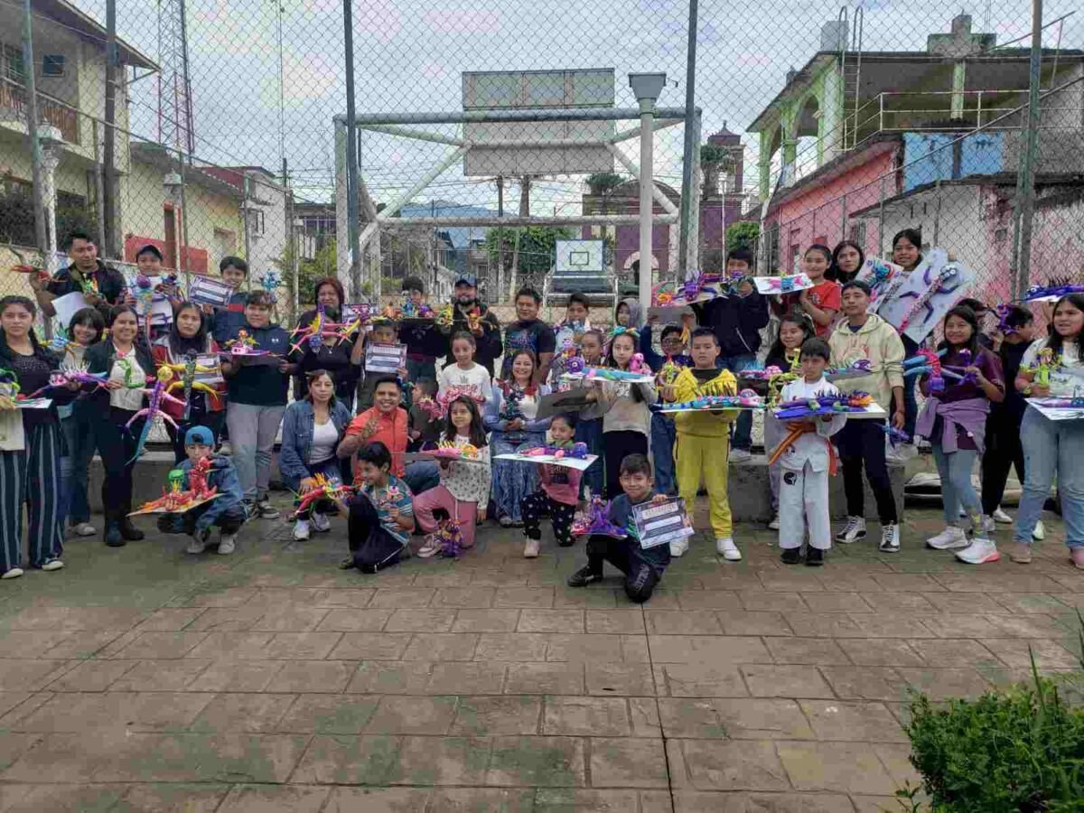 CLAUSURAN TALLER DE ELABORACIÓN DE ALEBRIJES EN IXHUATLÁN
