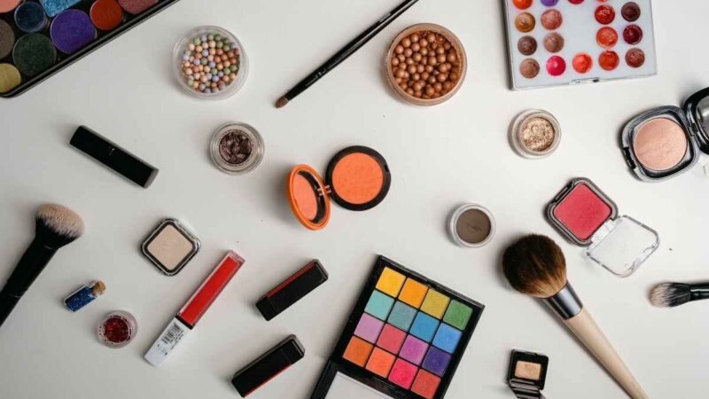 ADVIERTE DE RIESGOS POR USO DE COSMÉTICOS “PIRATAS”