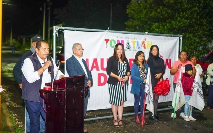 ESTRENAN ALUMBRADO PÚBLICO EN TOMATLÁN