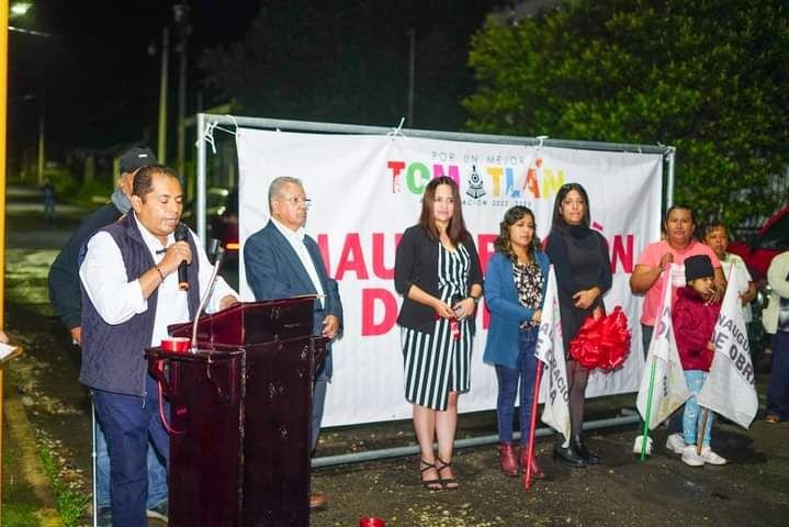 ESTRENAN ALUMBRADO PÚBLICO EN TOMATLÁN