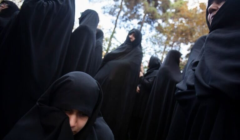 IRÁN CONTINUARÁ CON LA CAMPAÑA PARA REIMPONER EL VELO