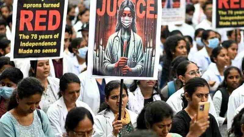 DOCTORA ES ASESINADA AL ACABAR SU GUARDIA; MÉDICOS SE VAN A HUELGA