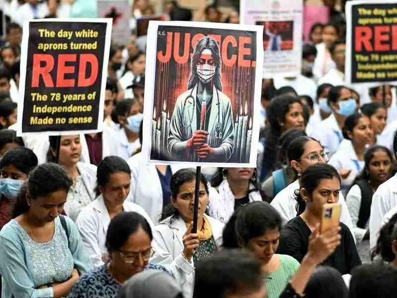 DOCTORA ES ASESINADA AL ACABAR SU GUARDIA; MÉDICOS SE VAN A HUELGA