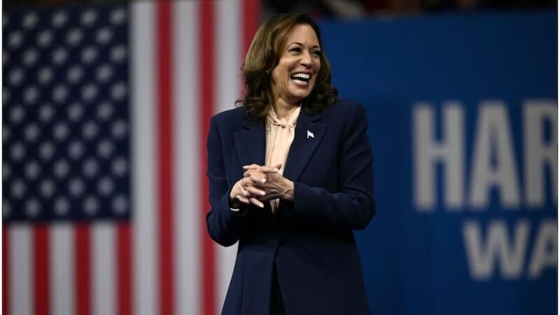 KAMALA HARRIS AVENTAJA LIGERAMENTE A DONALD TRUMP