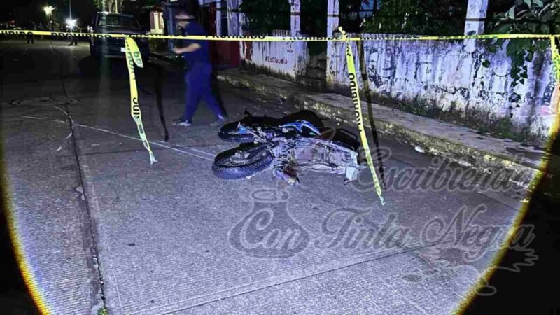 MUERE PAREJA DE NOVIOS AL SER EMBESTIDOS POR AUTO