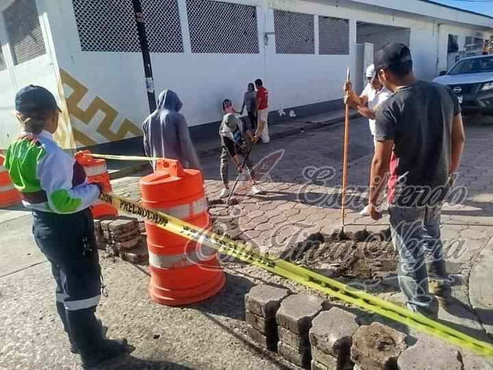 INICIA RECONSTRUCCIÓN DE CALLE 8 DE HUATUSCO
