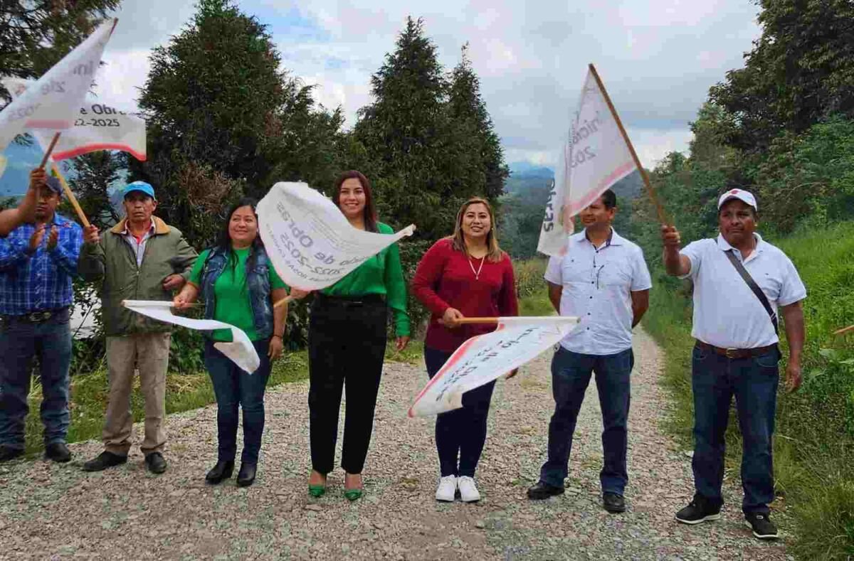 PAVIMENTARÁN CALLE EN AHUIHUIXTLA