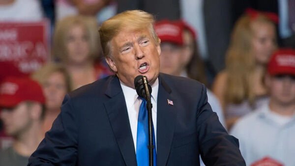 TRUMP ACUSA A MÉXICO DE APROVECHARSE DE ESTADOS UNIDOS; AMENAZA CON ARANCELES A VEHÍCULOS