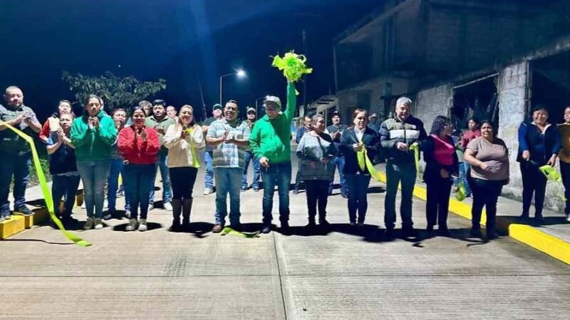 INAUGURA ERNESTO RUIZ OBRA EN COLONIA ROSA MÍSTICA